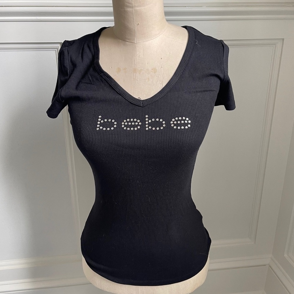 BEBE Woman’s short sleeve tee!